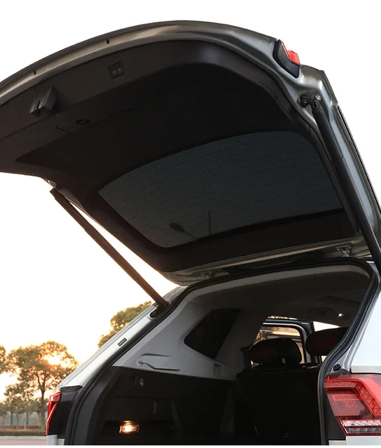 RAV4 2013–2018 magnetic window sunshade — photo 3